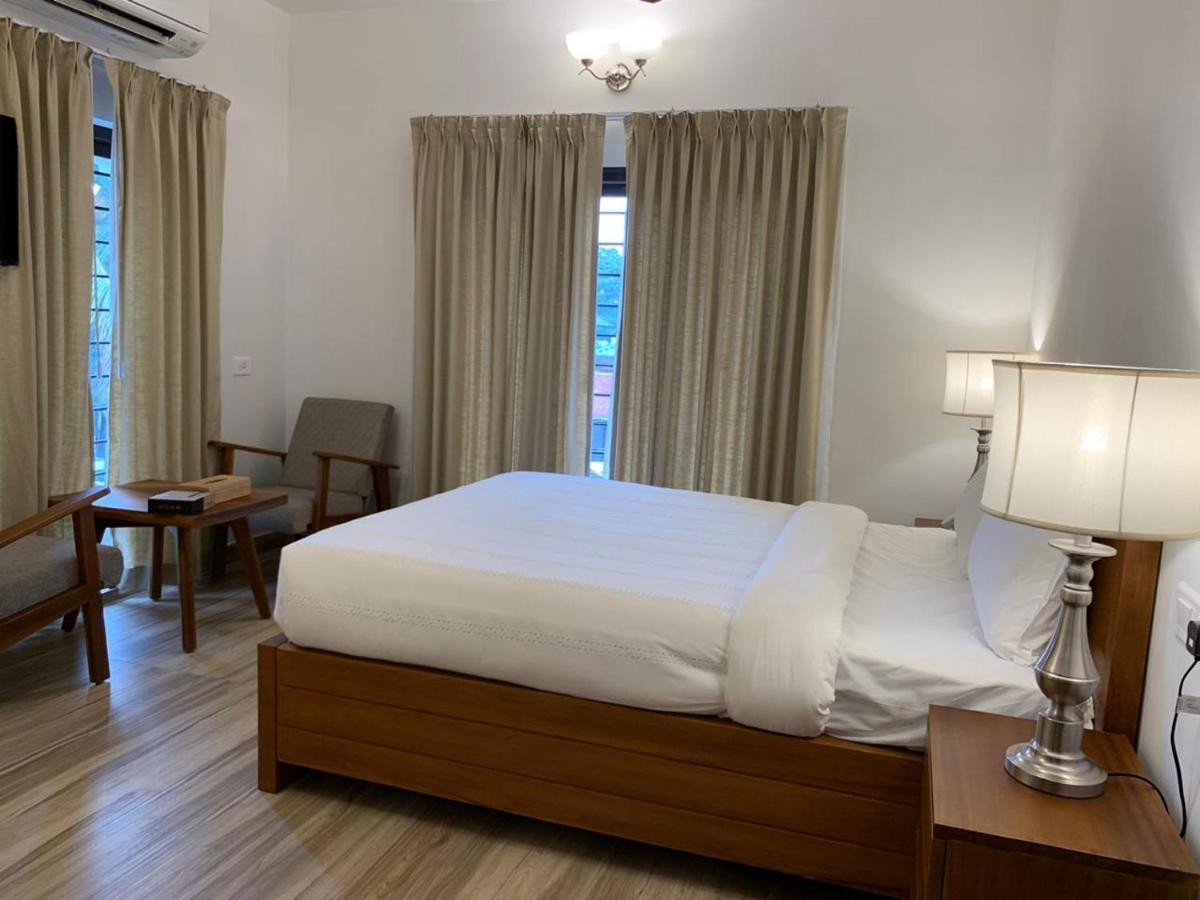 Solo Inn Kochi Buitenkant foto